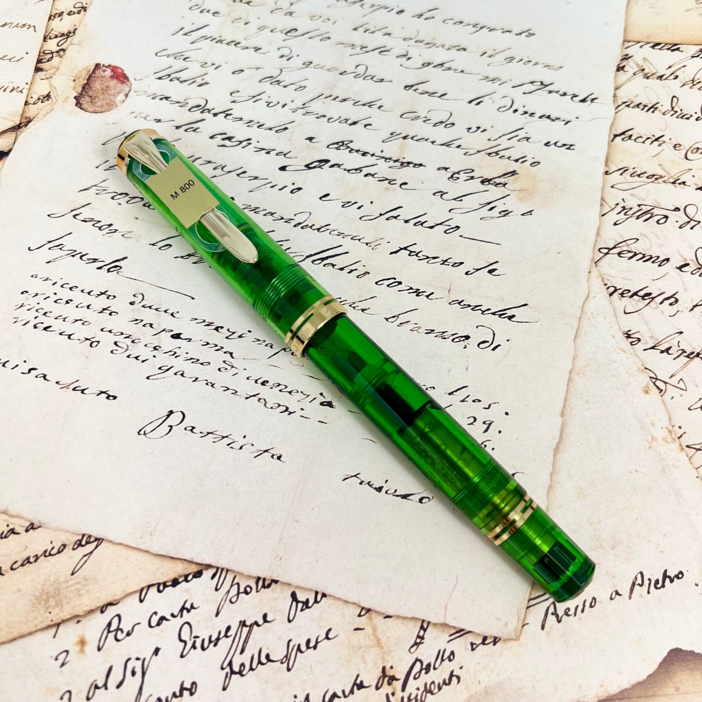 Pre-Owned Pelikan M800 Green Demonstrator Fountain Pen 18K M