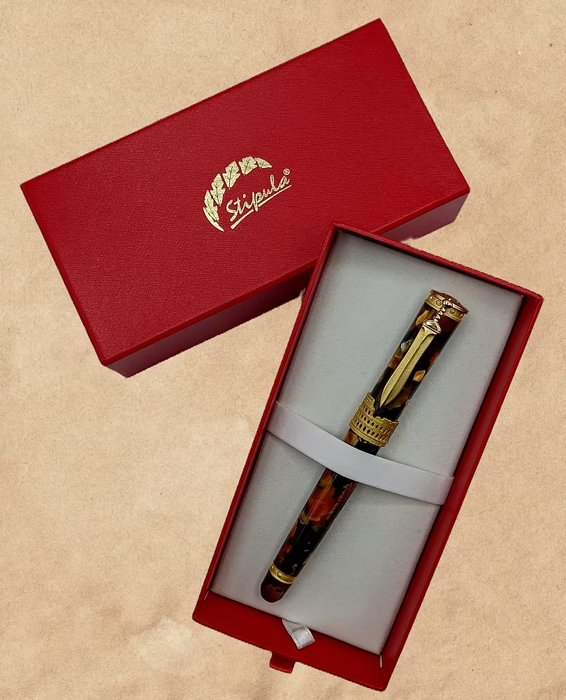 Stipula Gladiator Fountain Pen - Paestrum Tortoise with Gold Trim