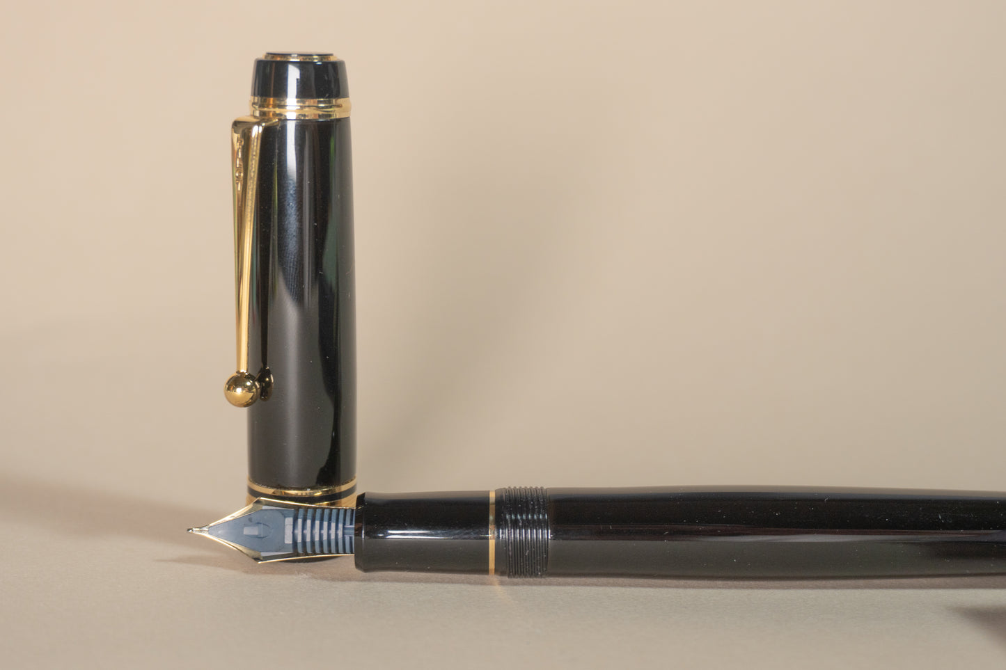Pre-Owned Pilot Custom 845 Urushi Fountain Pen - Black - Medium