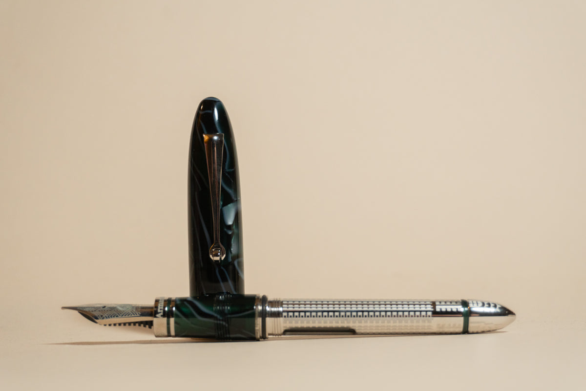 Pre-Owned Armando Simoni Club Ogiva Medio Green Lagoon Fountain Pen