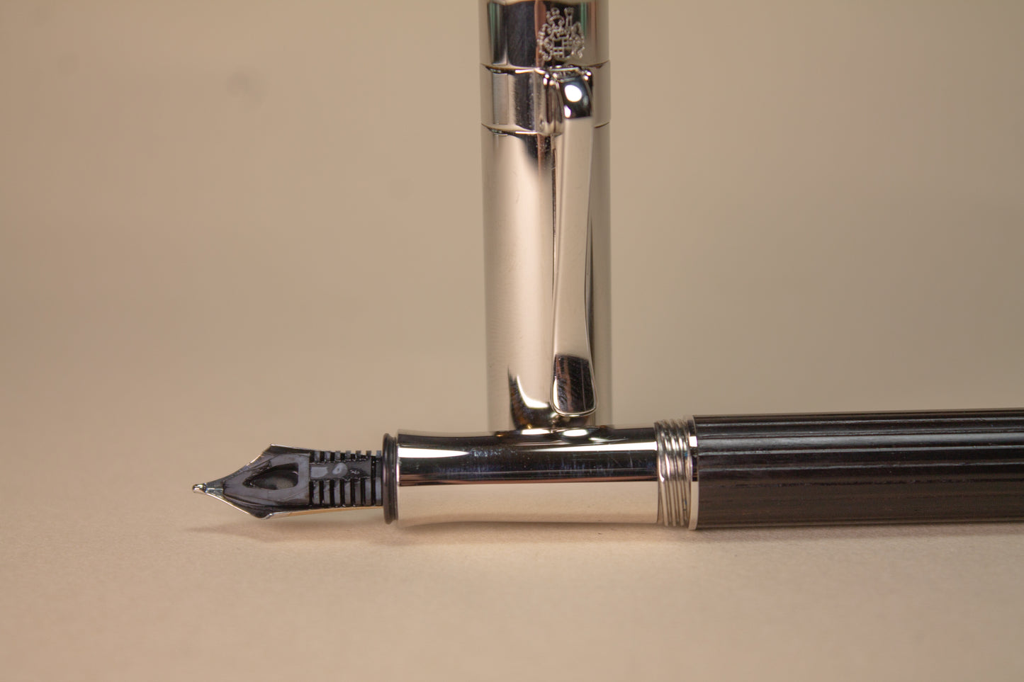 Pre -Owned Graf Von Faber-Castell Classic Ebony Wood Fountain Pen - Medium
