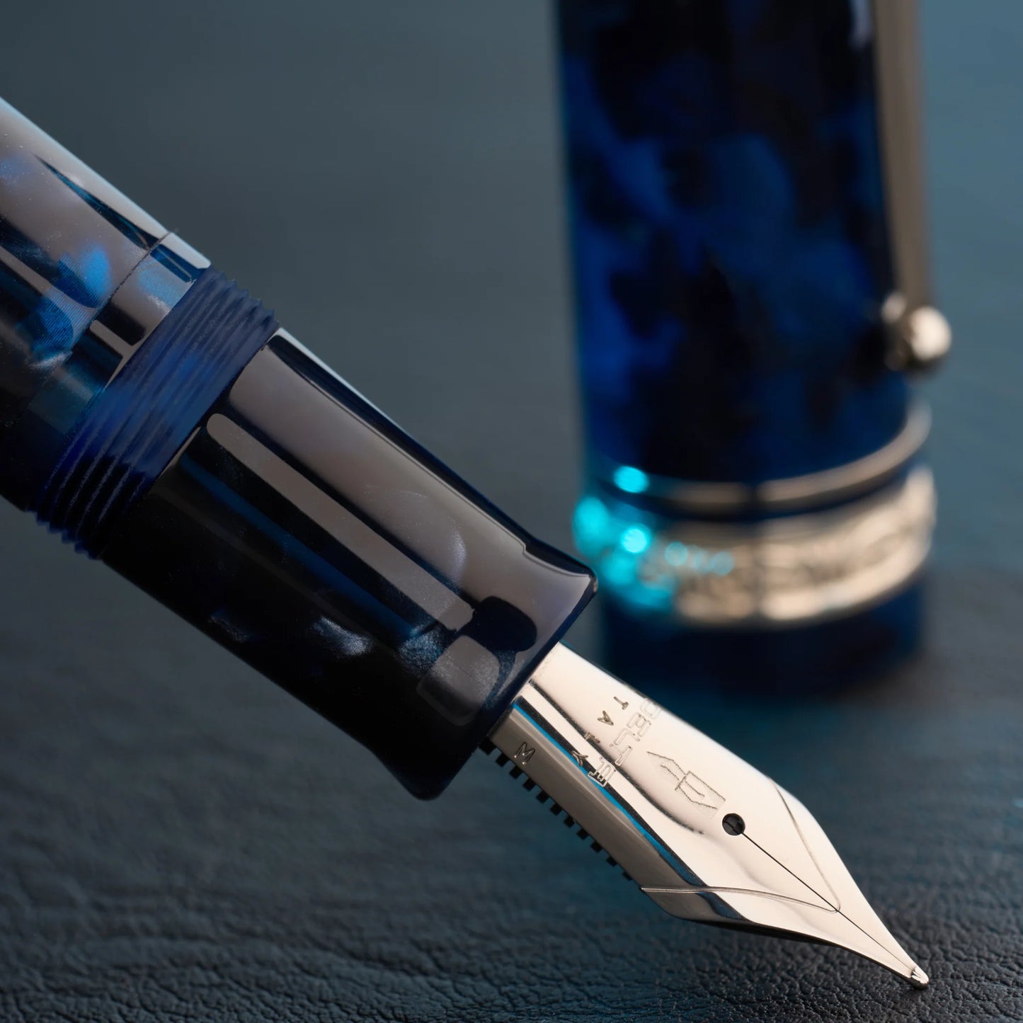 Delta Reservoir 2.0 Fountain Pen - Blue/Grey Mother of Pearl (Numbered Edition)