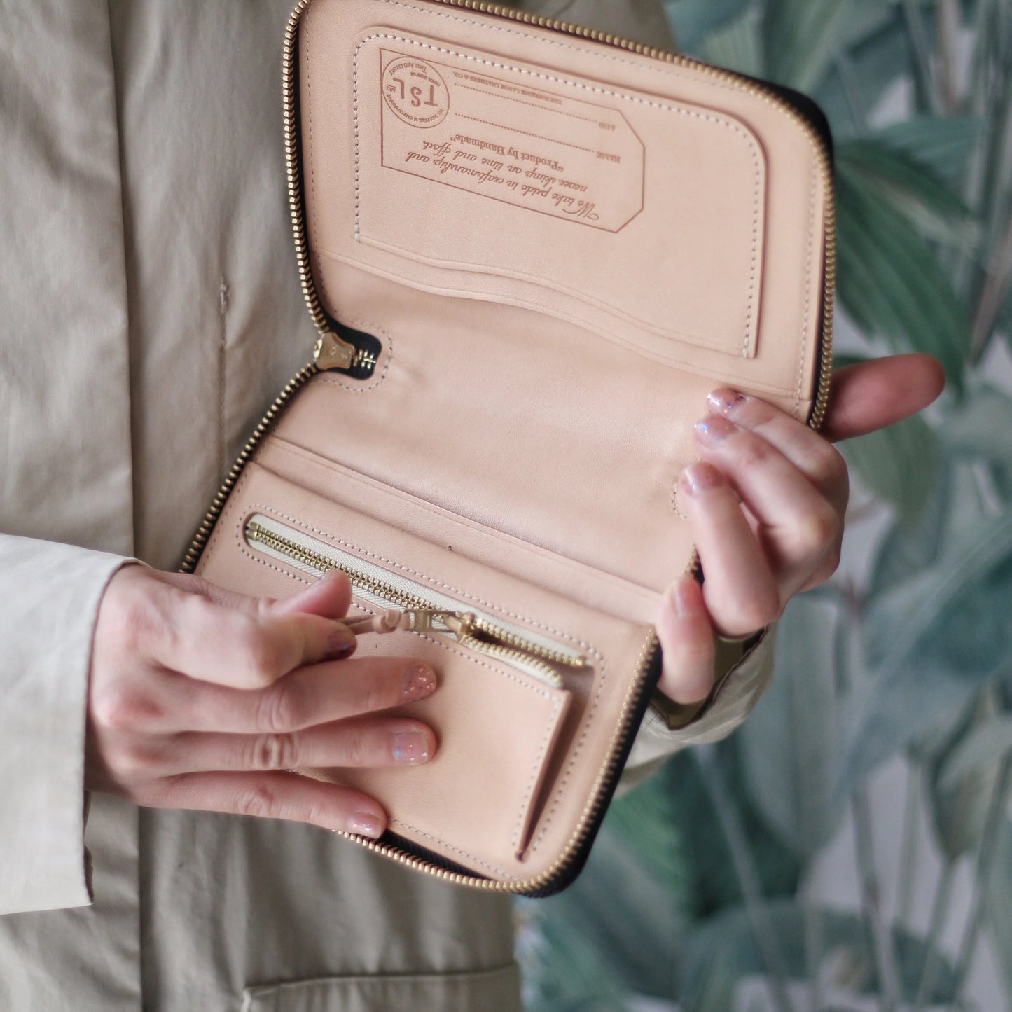 The Superior Labor Bridle Leather A6 Zip Organizer - Old Rose