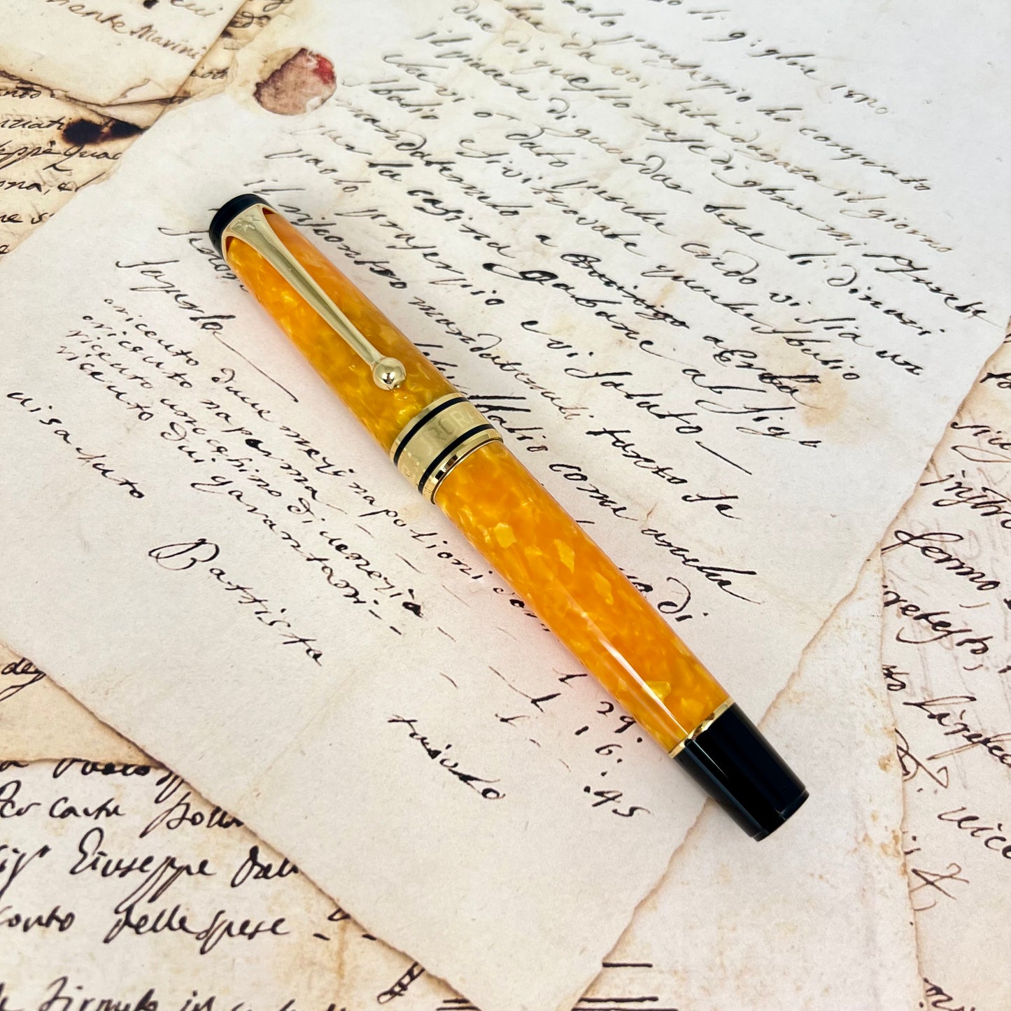 Pre-Owned Aurora Optima Sole Orange Rollerball