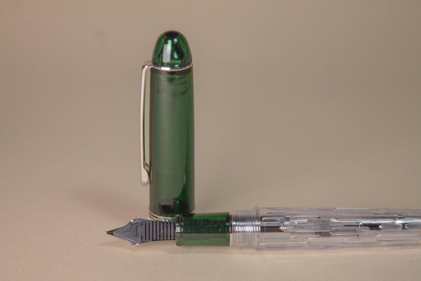 Pre-Owned Platinum #3776 Century - Fuji Unkei - Kasumi Fountain Pen - Medium