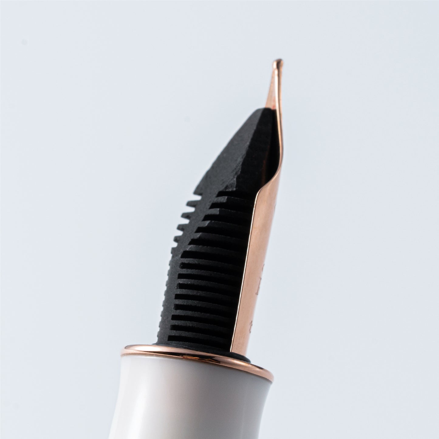 Dominant Industry Keyno Fountain Pen - No. 001 Serenity