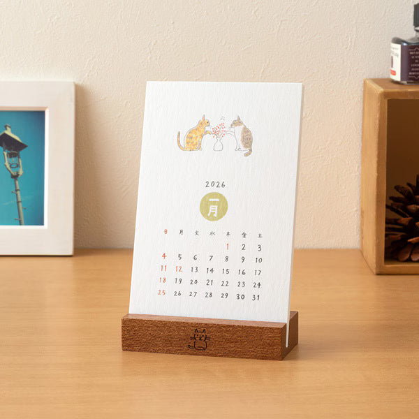 Midori 2026 Stand Monthly Calendar - Cat