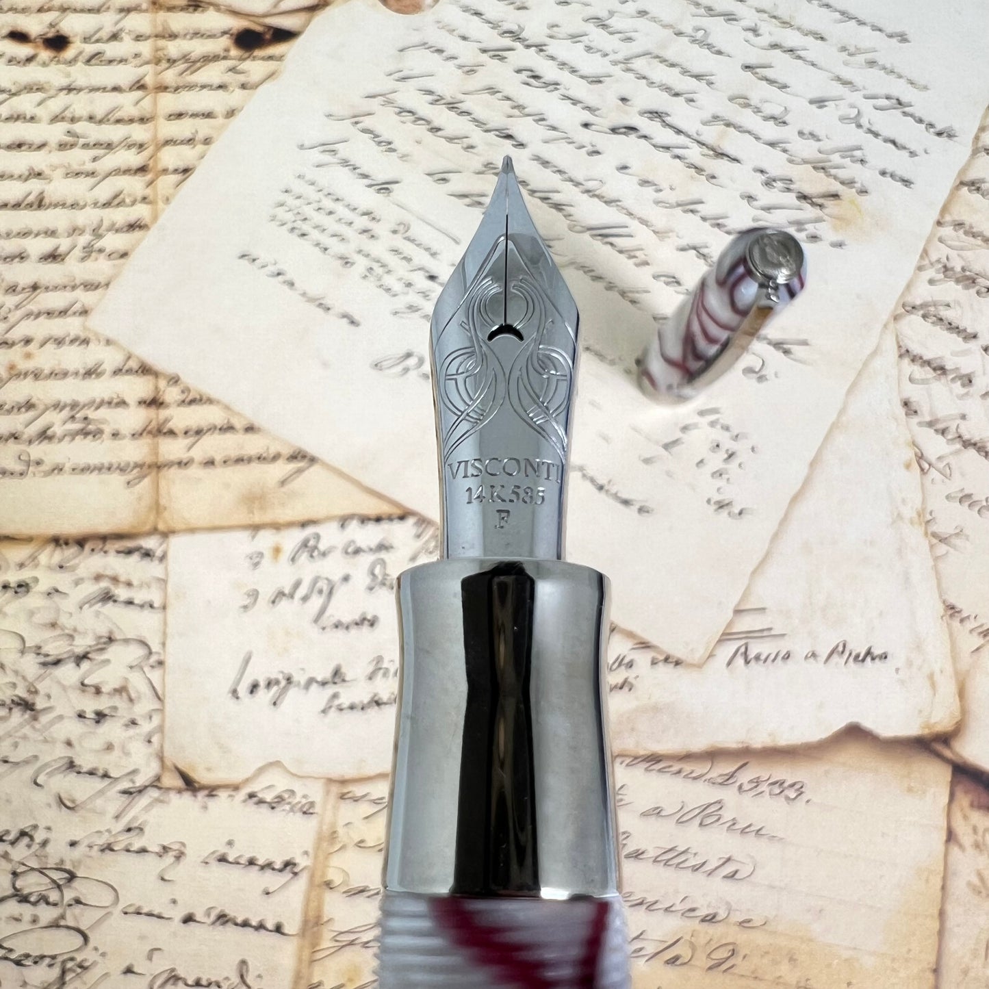 Pre-Owned Visconti Opera Cherry Blossom Fountain Pen 14K F