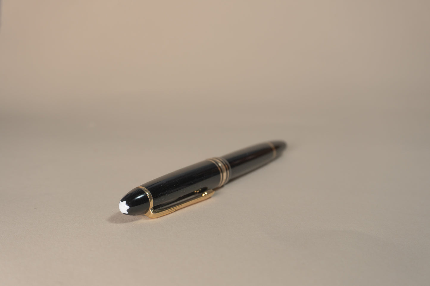Pre-Owned Montblanc Meisterstuck LeGrand 146 Fountain Pen