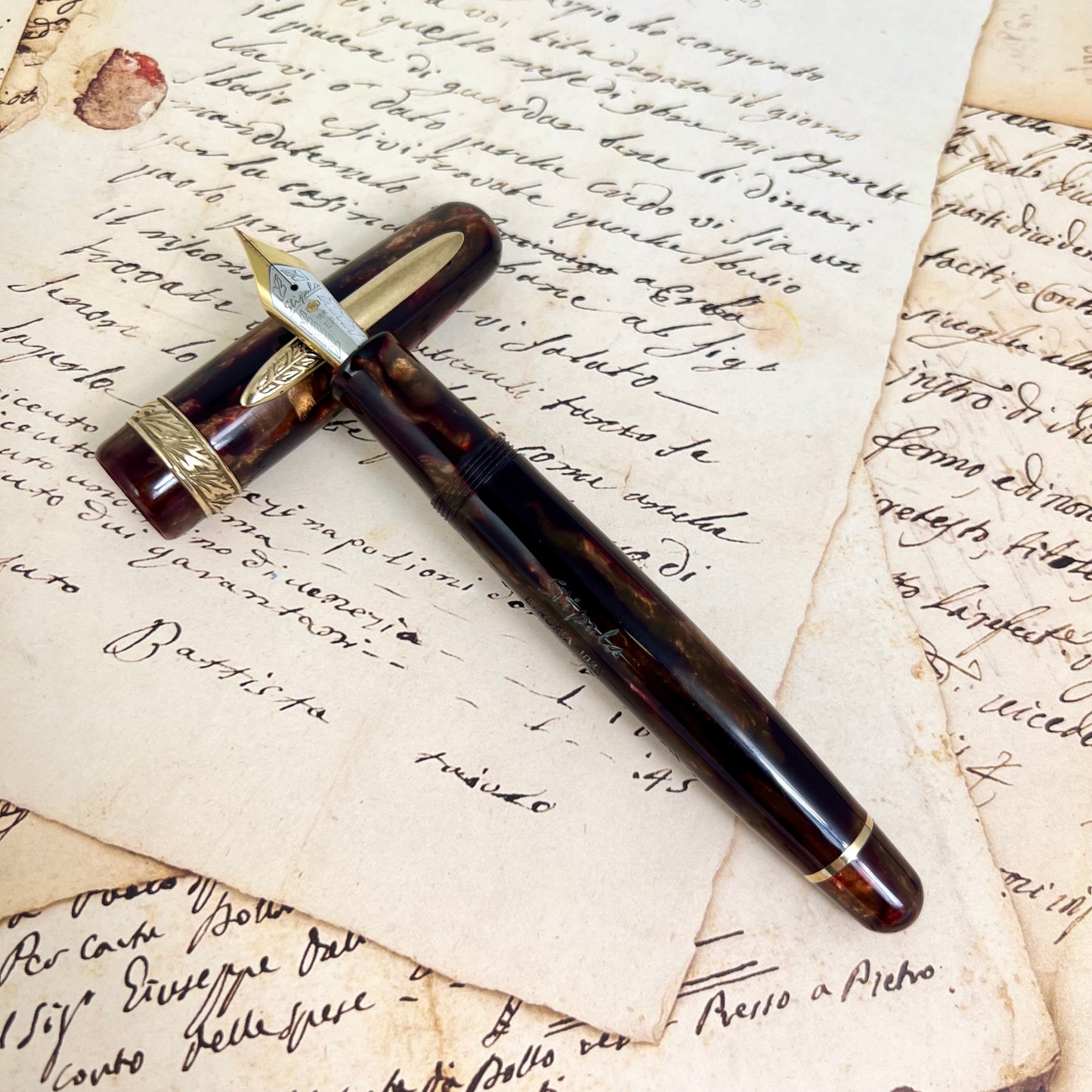 Pre-Owned Stipula Etruria Amber Cellulose Acetate Fountain Pen 18K EF