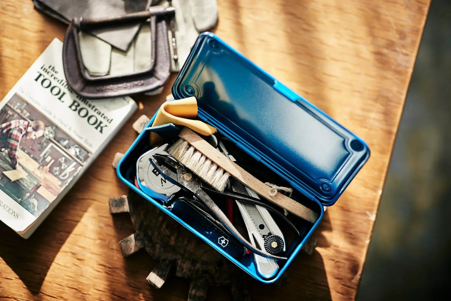 TOYO Trunk Shape Stackable Toolbox T-190 - Summer Emerald