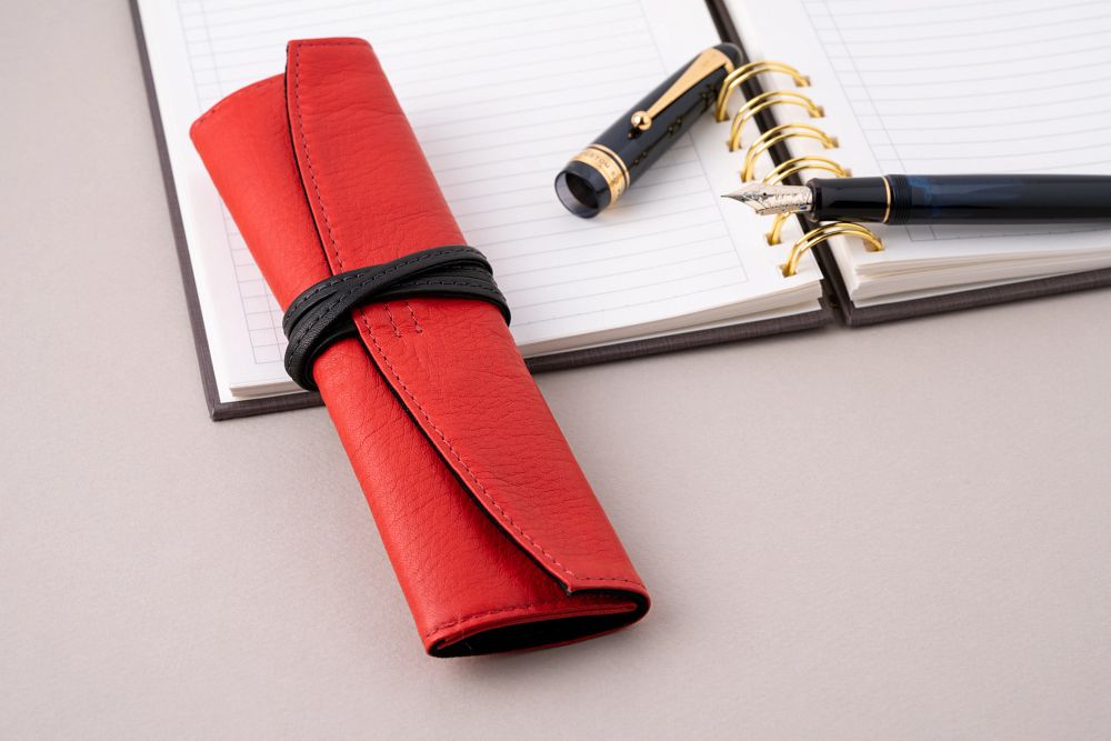 Pilot Pensemble Leather Roll Pen Case - Holds 1 - Red (Long)