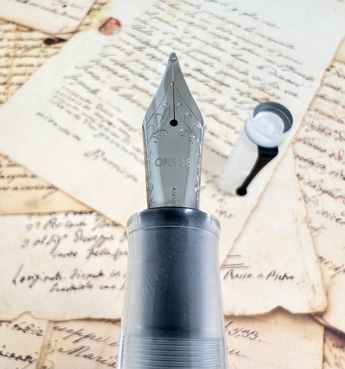 Pre-Owned Opus 88 Koloro Fountain Pen - Broad