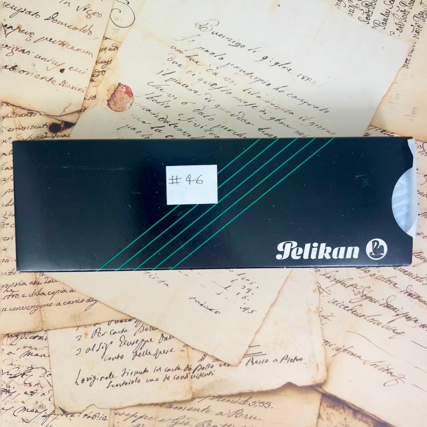 Pre-Owned Pelikan M800 Green Demonstrator Fountain Pen 18K M