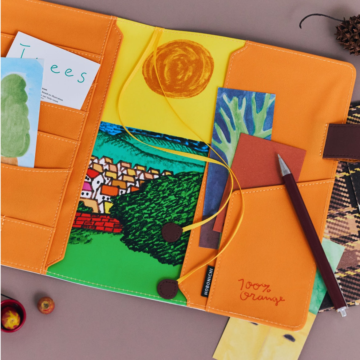 Hobonichi 2026 A5 Cousin Techo Book & Cover Set - 100%ORANGE: Where's the Squirrel Going (English)