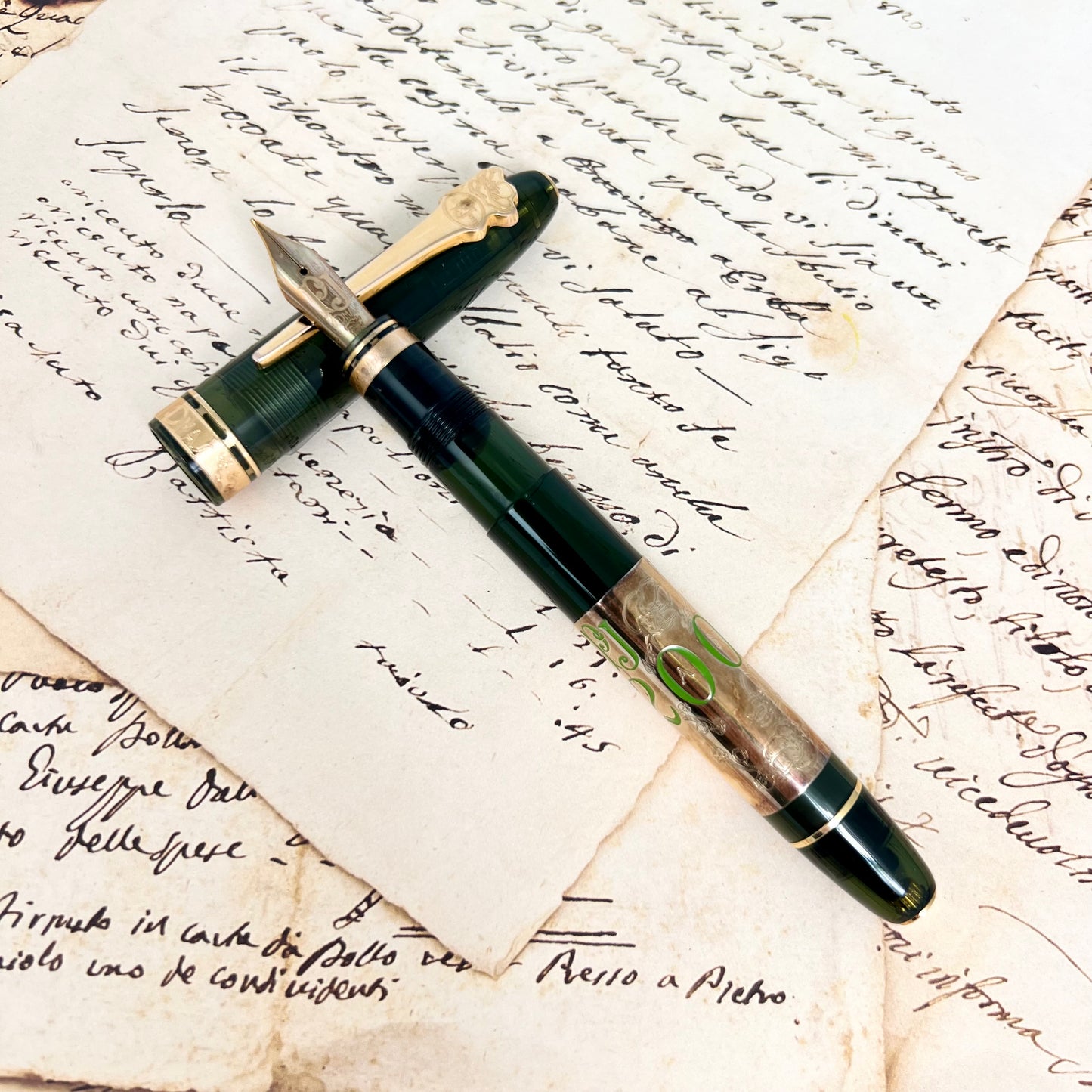 Pre-Owned Omas Perrier Jouet Limited Edition Fountain Pen 18K M