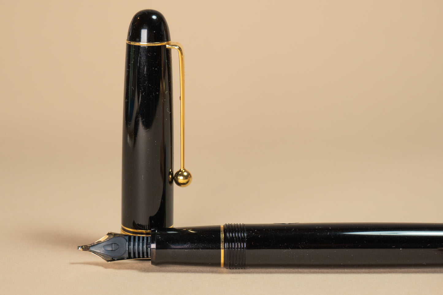 Pre-Owned Pilot Custom 74 Black - Coarse