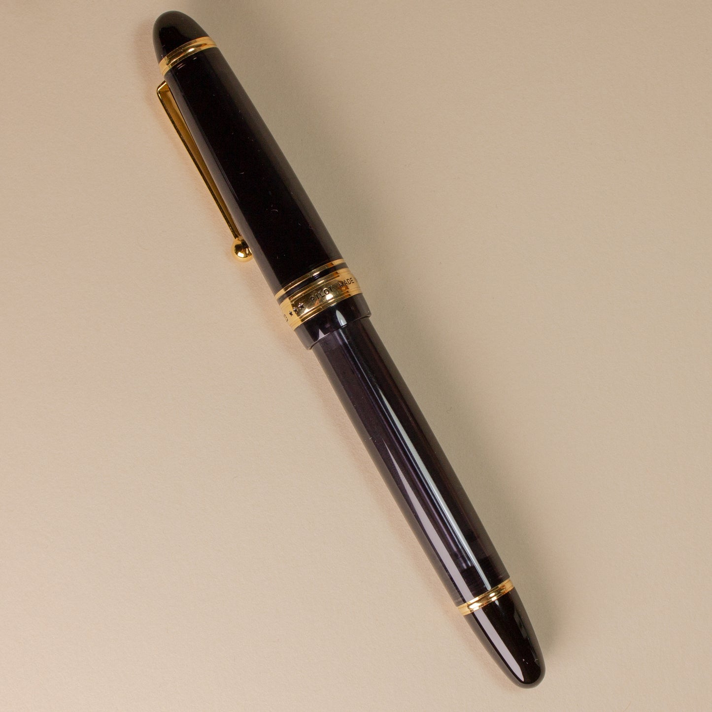 Pre-Owned Pilot Custom 823 Smoke - Medium