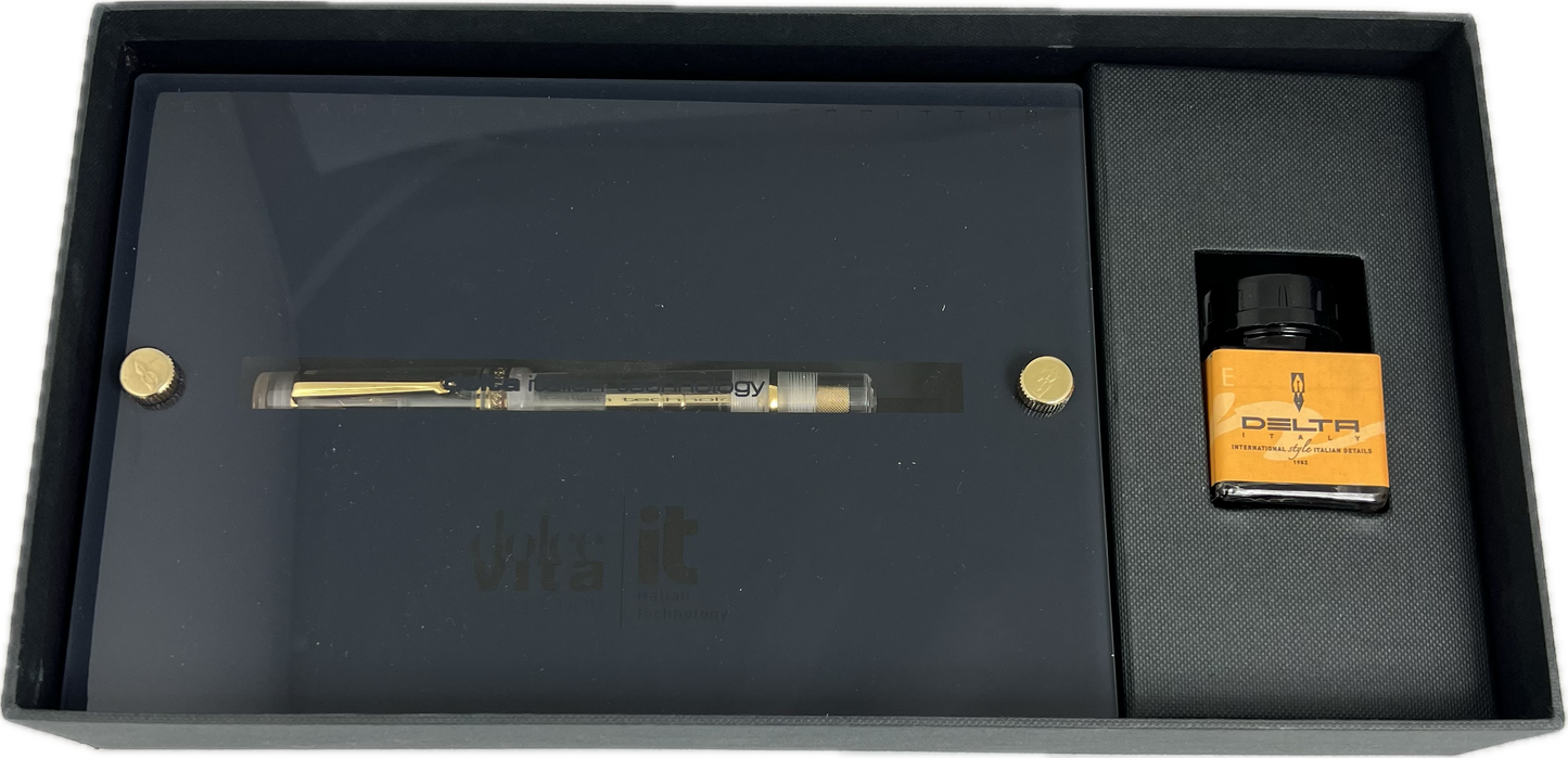 Pre-Owned Delta Dolce Vita Mid-Size Demonstrator Fountain Pen 14K