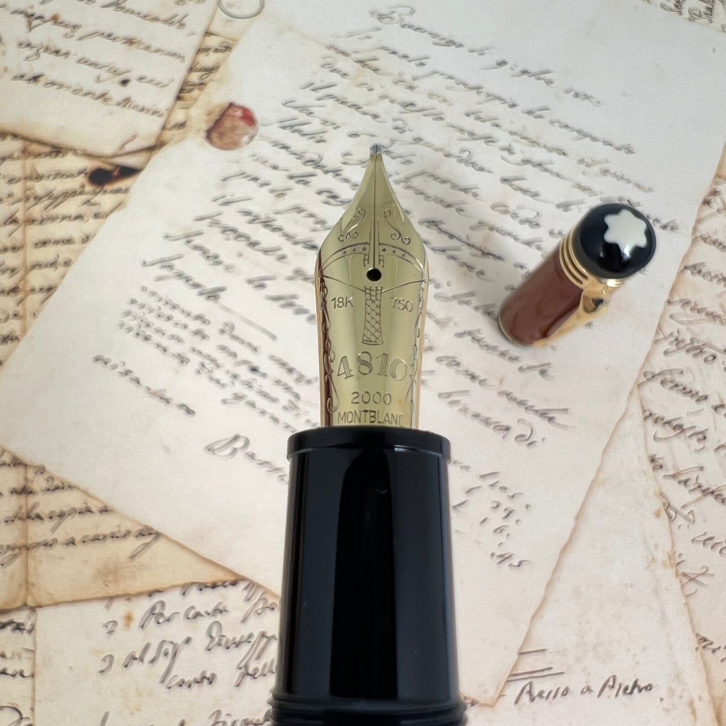 Pre-Owned Montblanc Writers Series Friedrich Schiller Fountain Pen 18K M