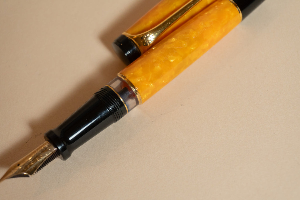 Pre-Owned Aurora Optima O’ Sole Mio Fountain Pen - Medium