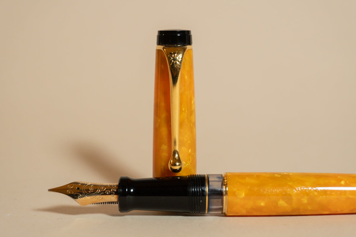 Pre-Owned Aurora Optima O’ Sole Mio Fountain Pen - Medium