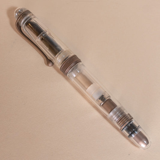 Pre-Owned Aurora Trilobiti Cioccolato Fountain Pen - Medium