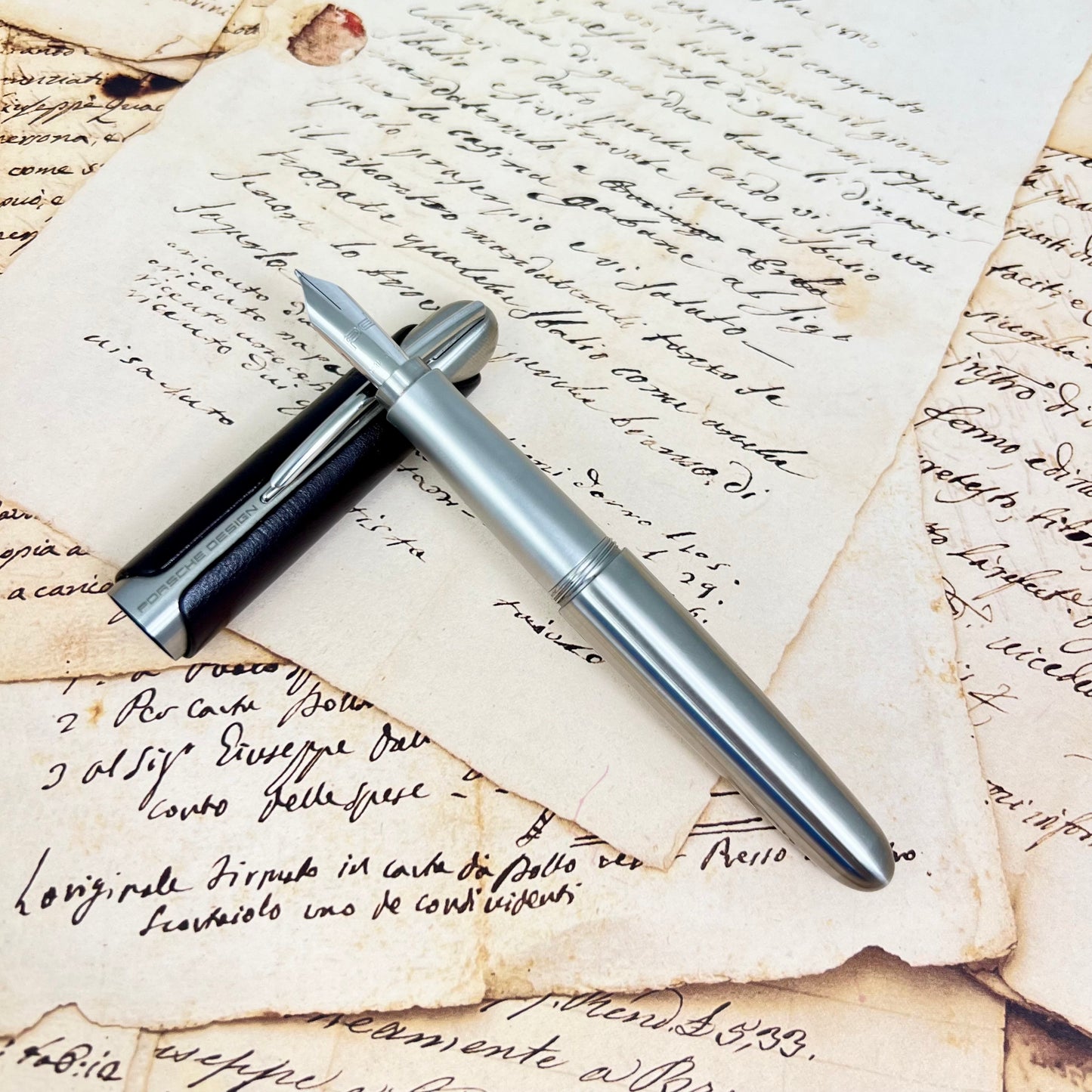 Pre-Owned Porsche Design P3150 Fountain Pen 18K M