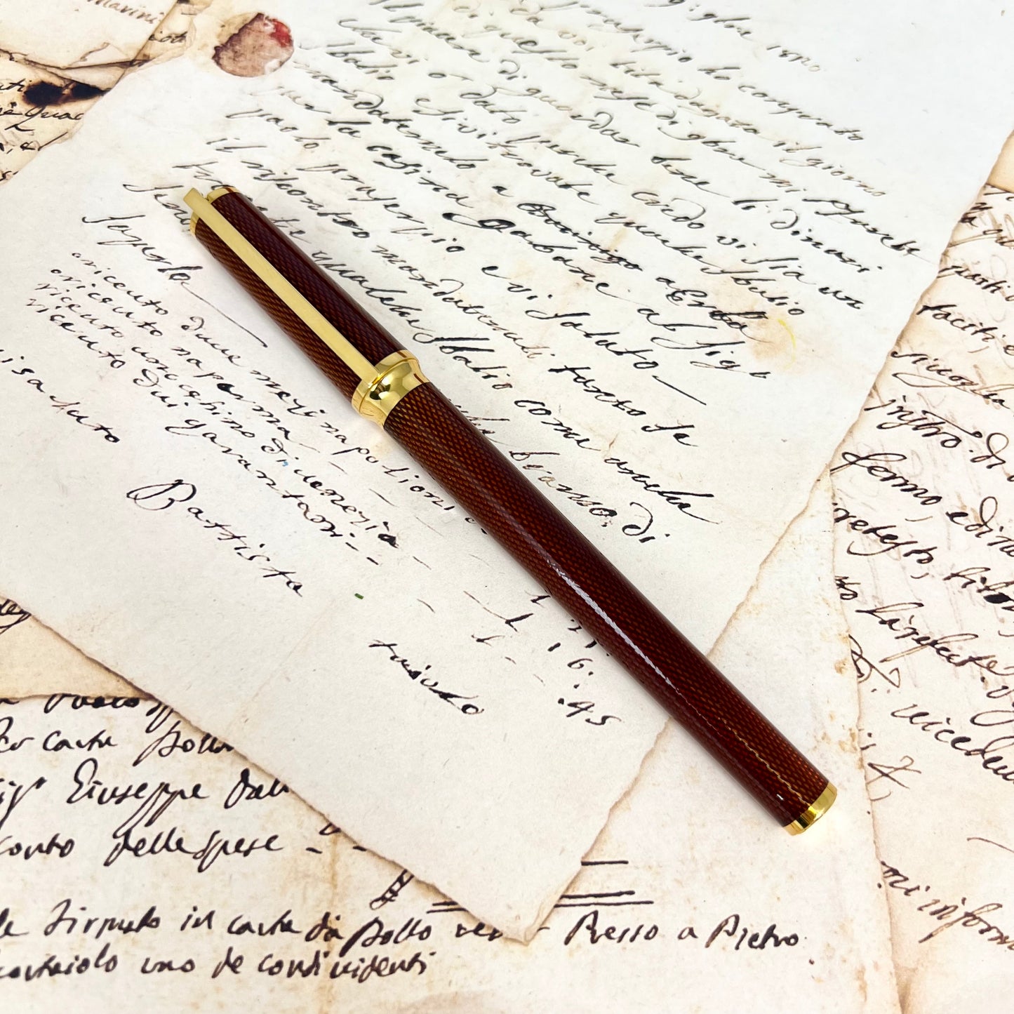 Pre-Owned S.T. Dupont Montparnasse Chairman Fountain Pen 18K M