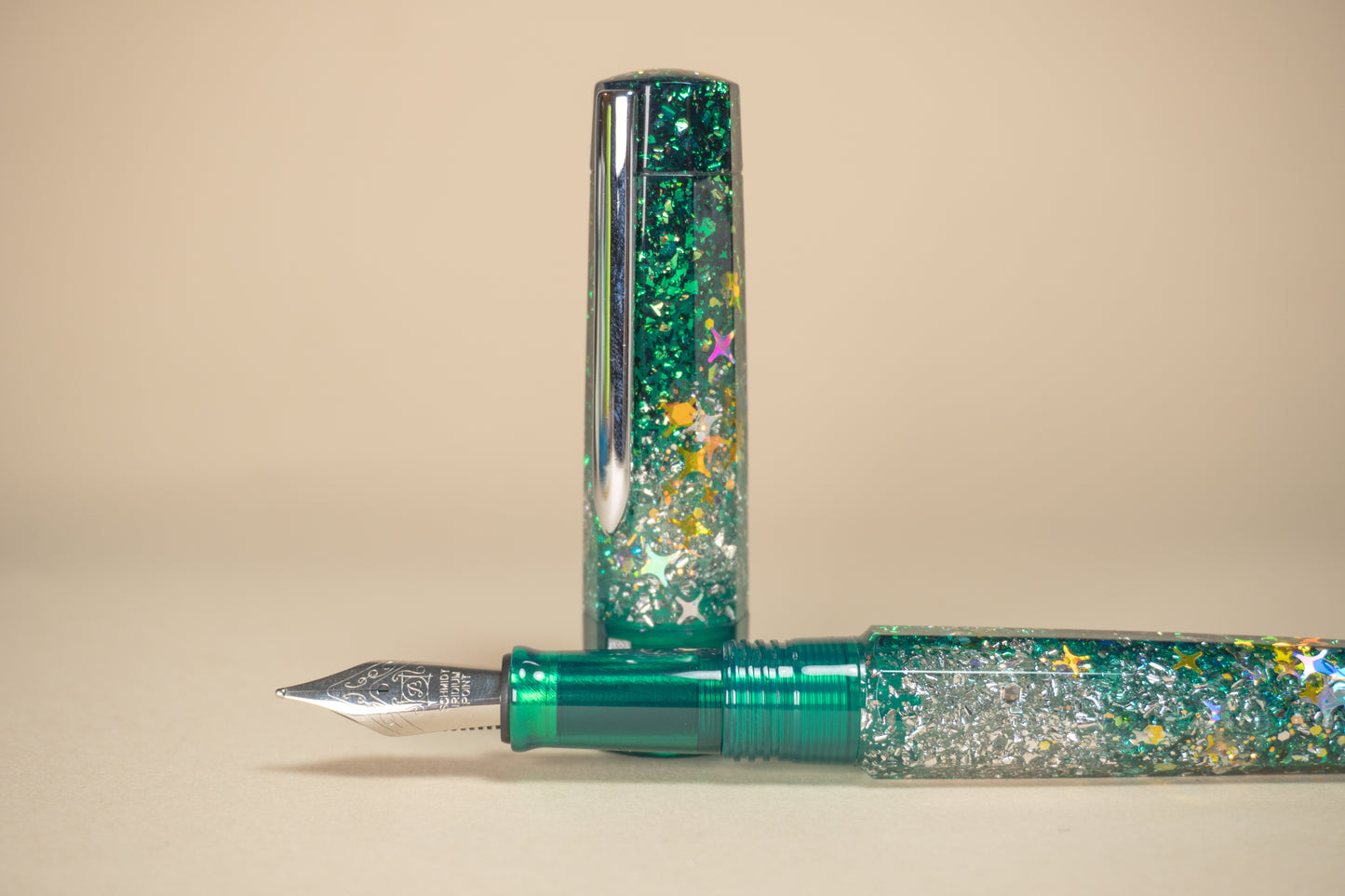 Pre-Owned Benu Euphoria New Year 2023 Fountain Pen - Broad