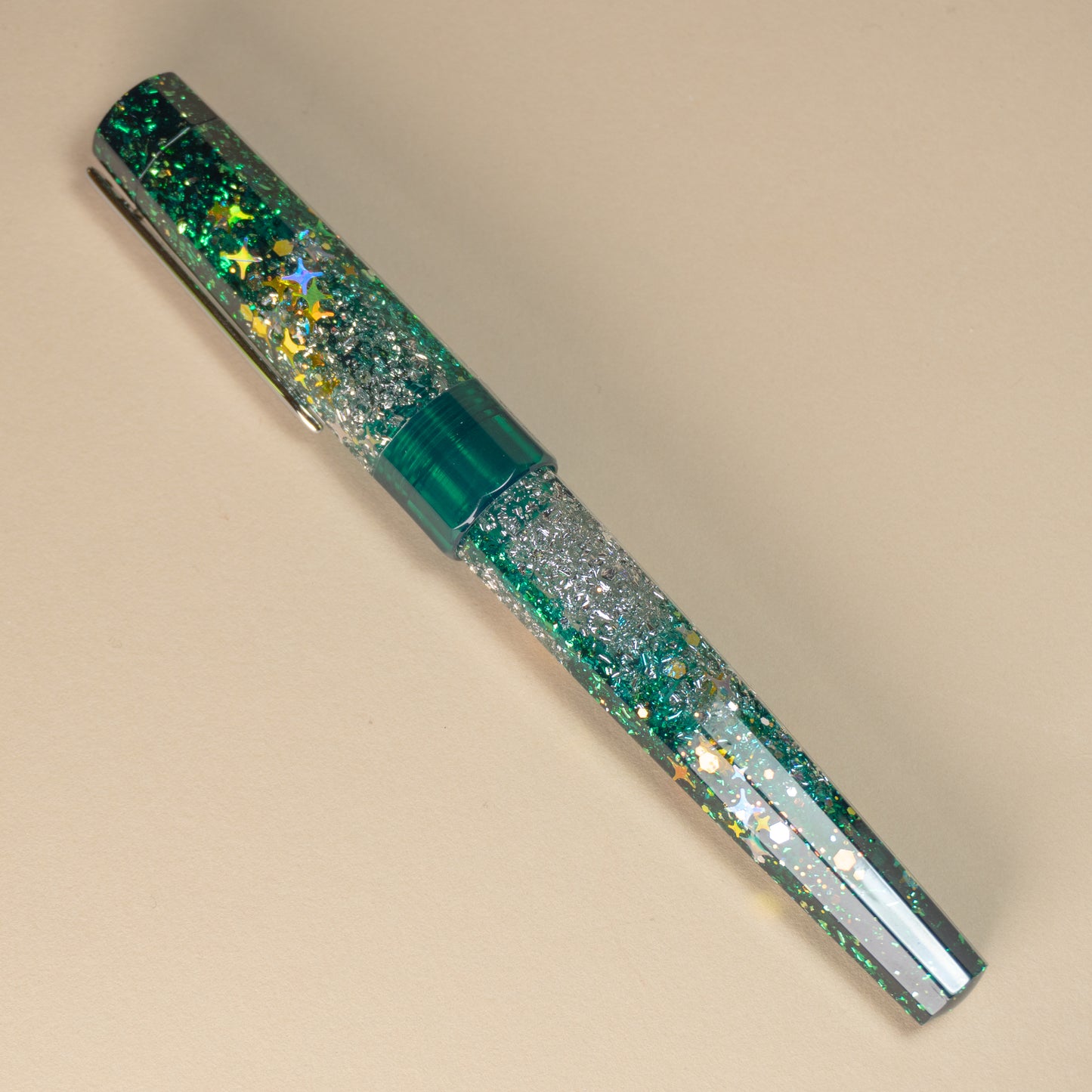 Pre-Owned Benu Euphoria New Year 2023 Fountain Pen - Broad