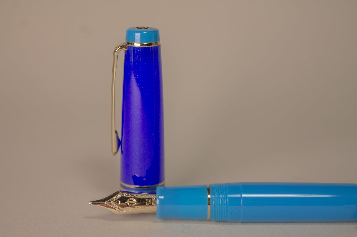 Pre-Owned Sailor Pro Gear Blue Quasar Fountain Pen - Zoom