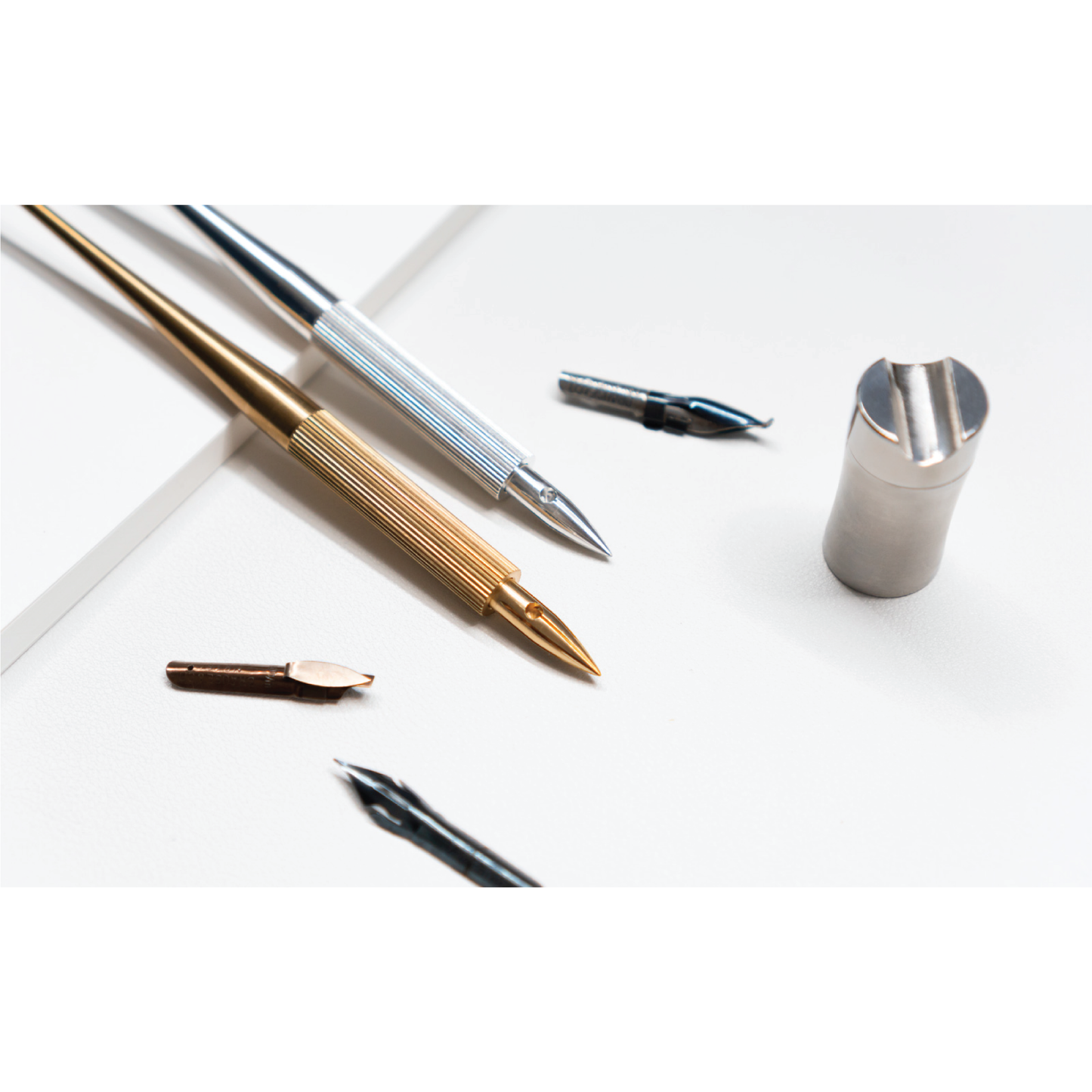 Colorverse Shuttle Large Nib Holder - Brass