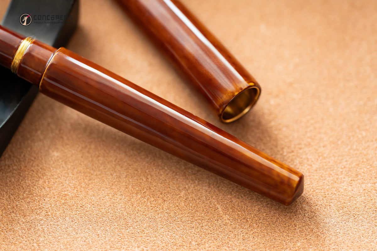 ConCoPens Traditional Vietnamese Lacquer Fountain Pen - Moc Brown