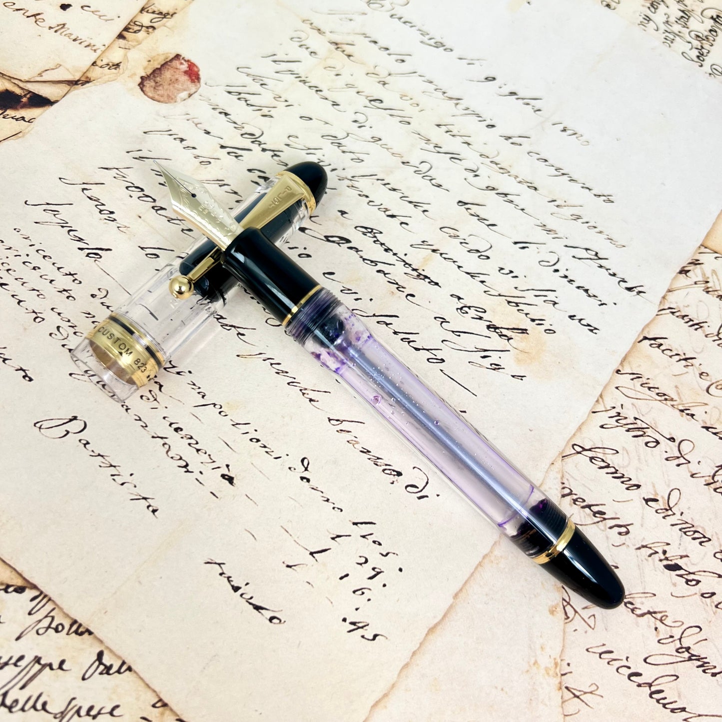 Pre-Owned Pilot Custom 823 Clear Fountain Pen 14K F