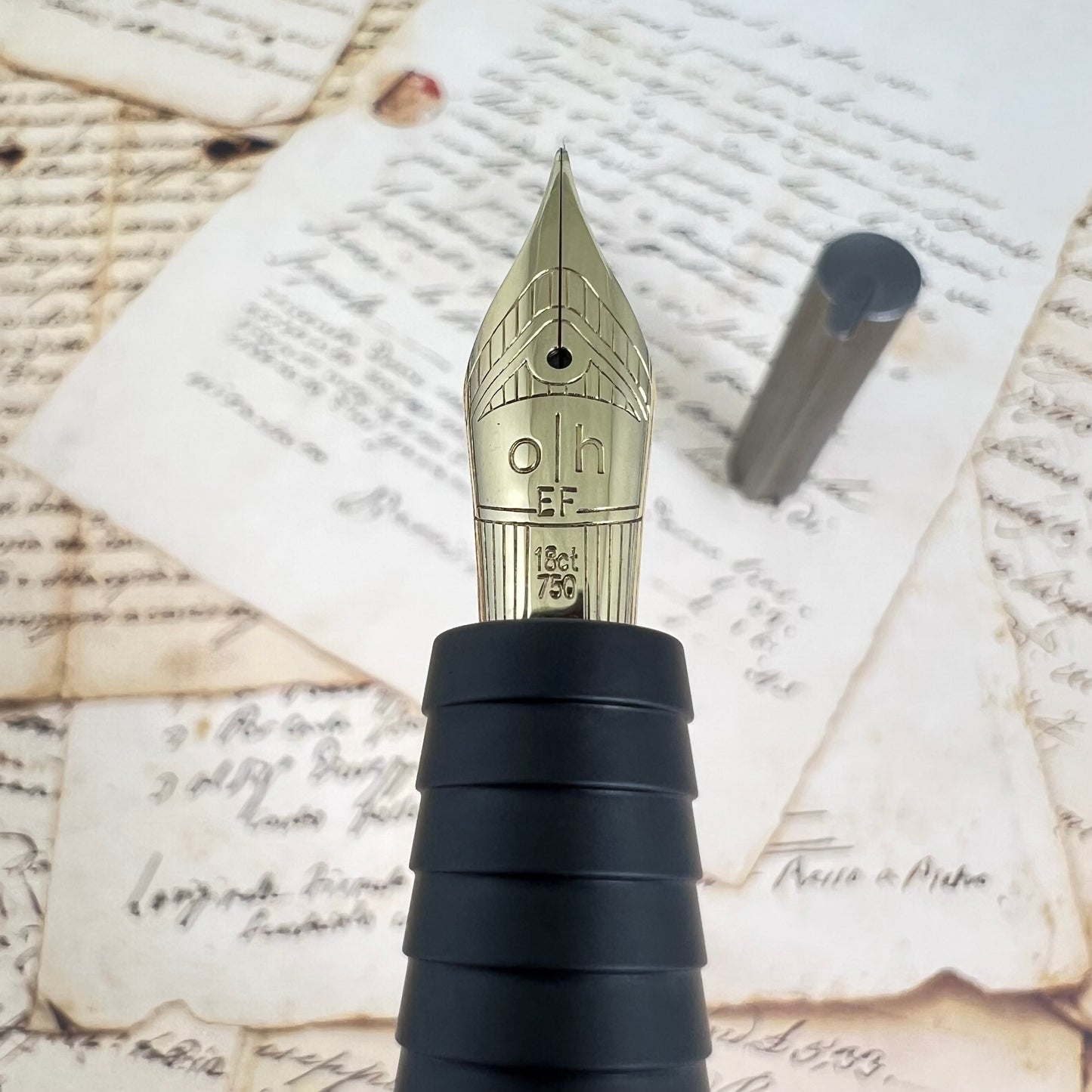 Otto Hutt D08 Solid Brass Coated Ruthenium PVD Fountain Pen 18K EF