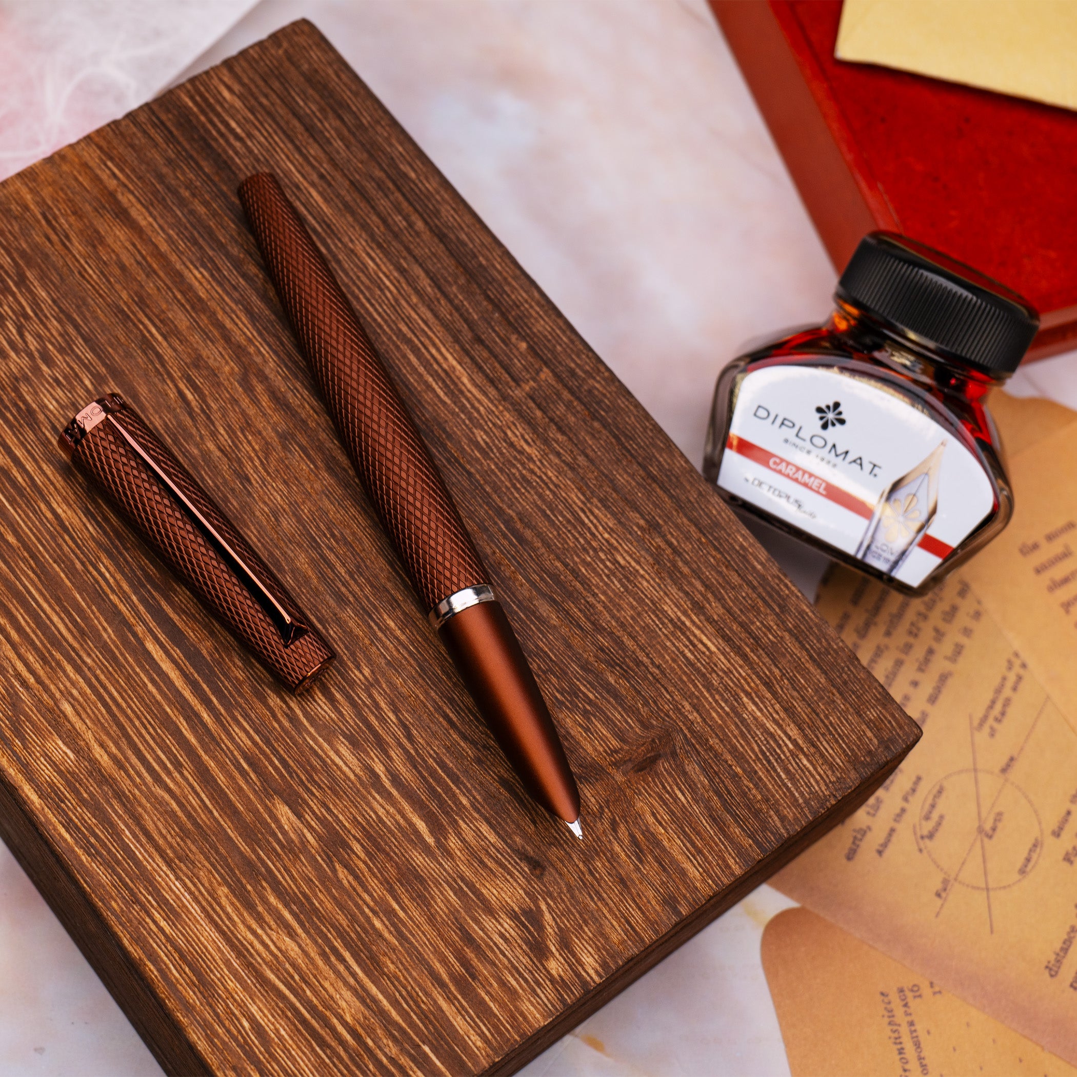Diplomat Viper Fountain Pen - Brown Guilloche – Dromgoole's Fine