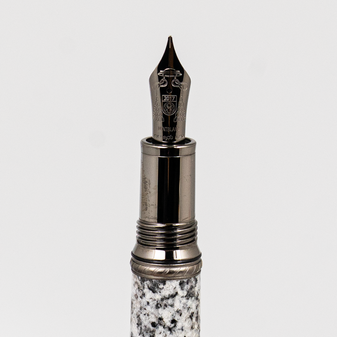 Pre-Owned Montblanc Patron of Art Homage to S. Borghese Fountain Pen M (2289/4810)
