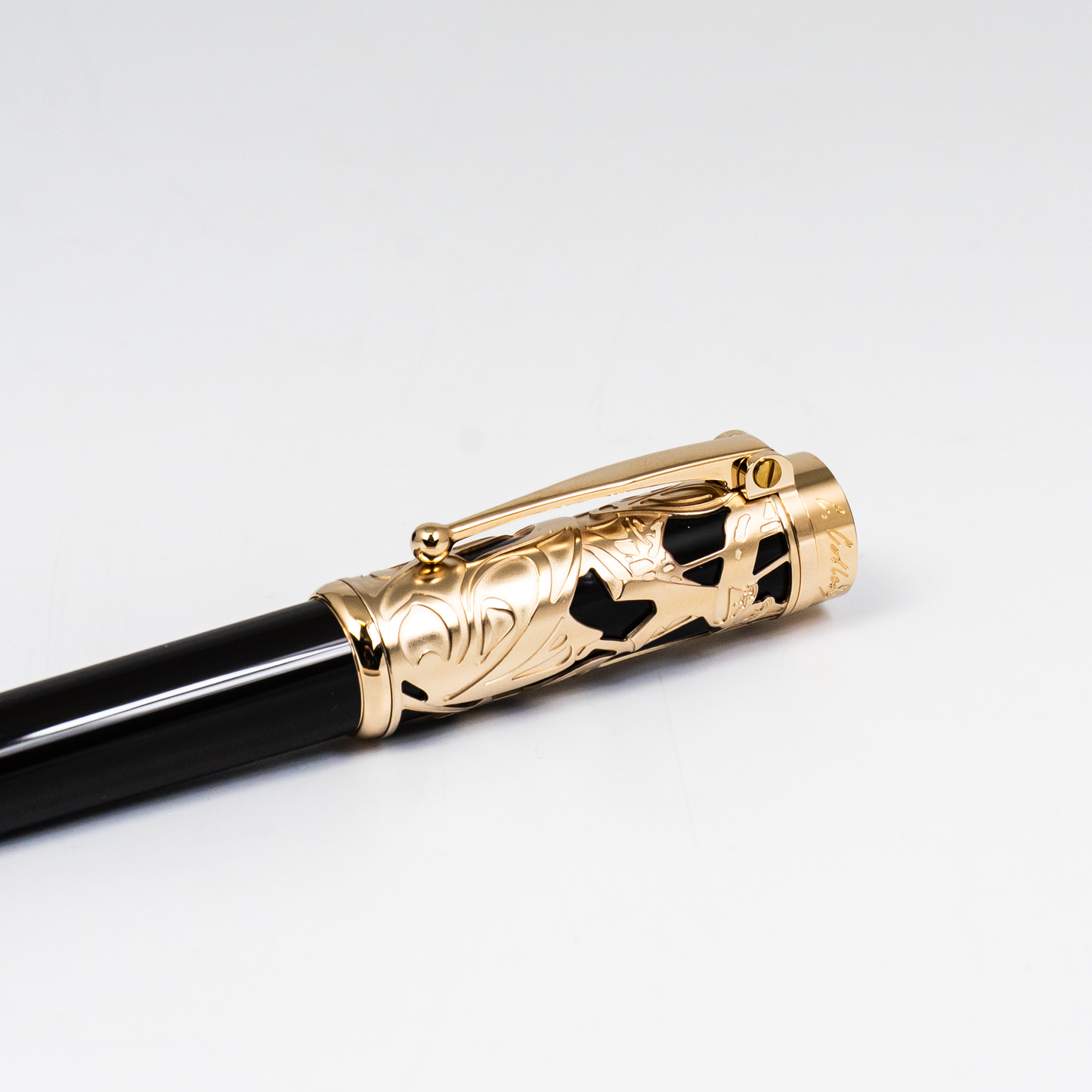 Pre-Owned Montblanc Writers Edition Carlo Collodi Ballpoint (5476/12500)
