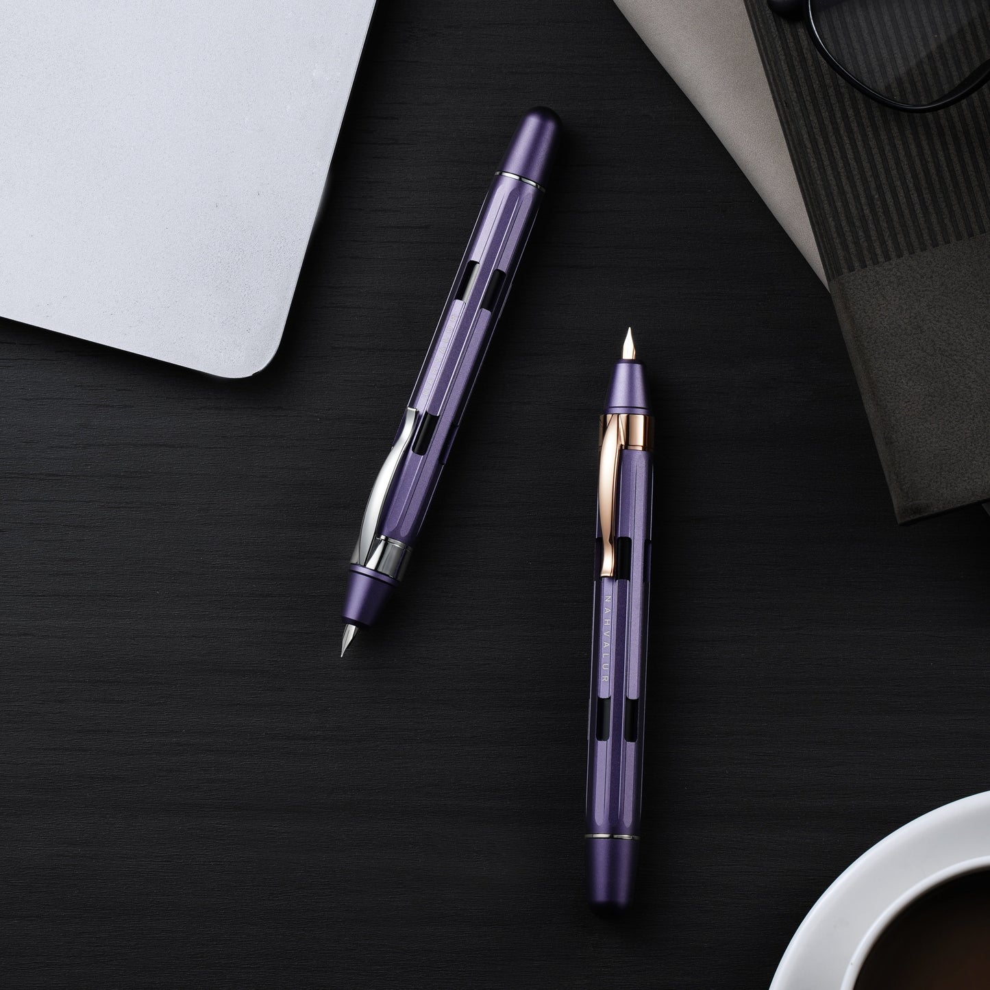 Nahvalur Eclipse Retractable Fountain Pen - Hepatizon Silver