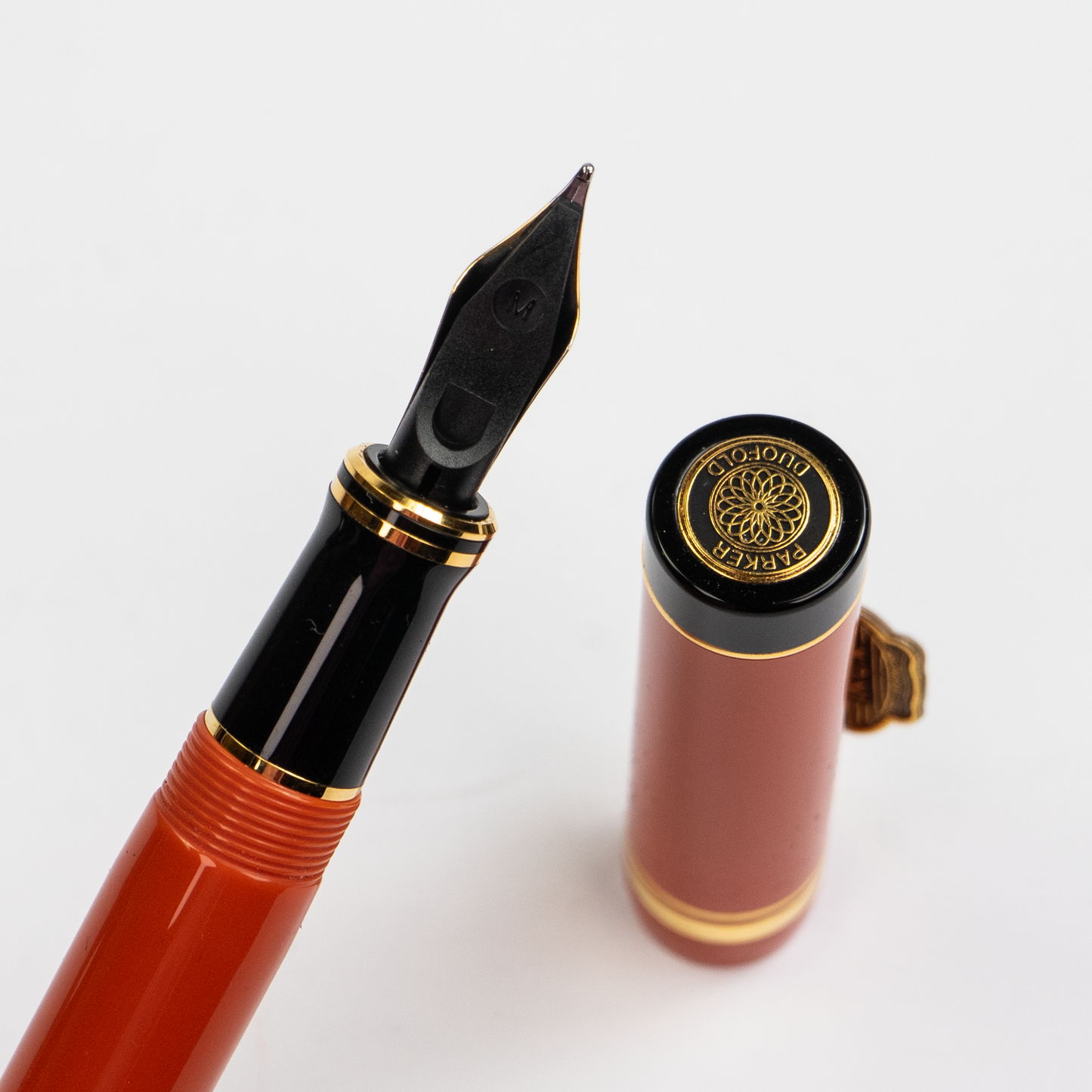 Pre-Owned Parker Duofold International Big Red (Orange) Fountain Pen 18K M