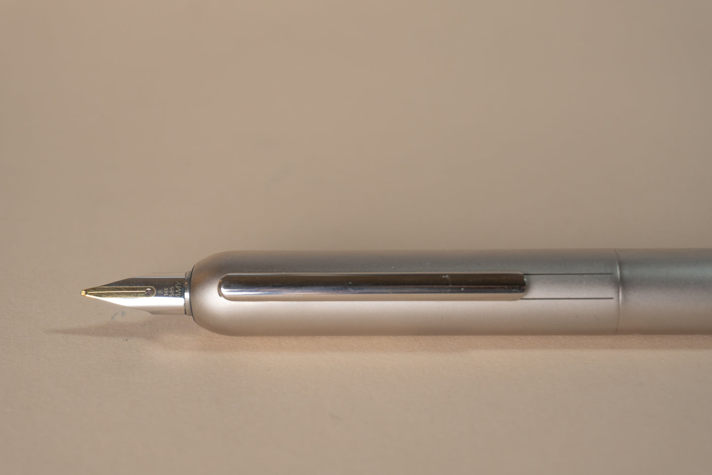 Pre-Owned Lamy Dialog 3 Fountain Pen Palladium -  Broad