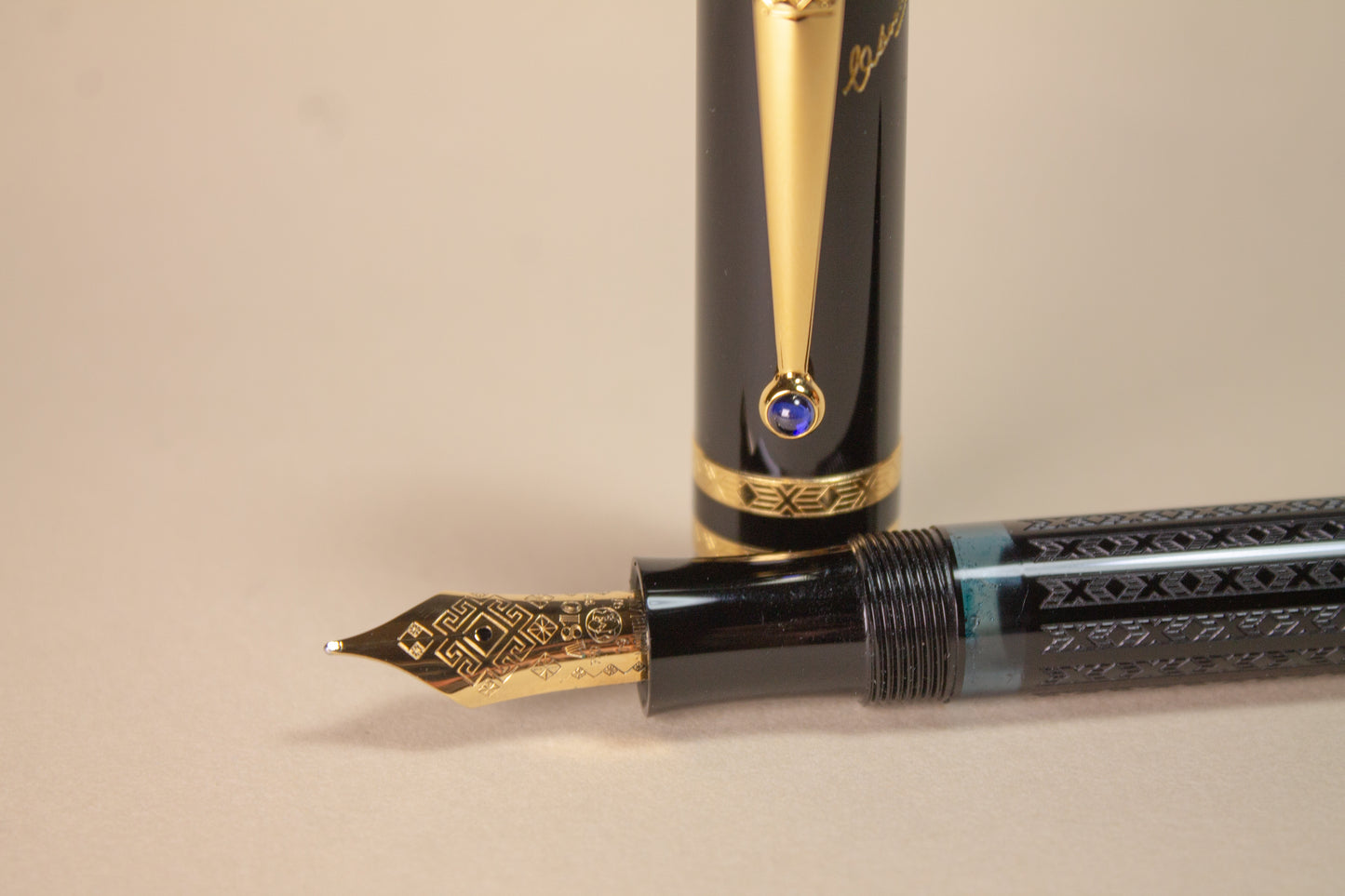 Pre-Owned Montblanc Writers Edition Dostoevsky Fountain Pen