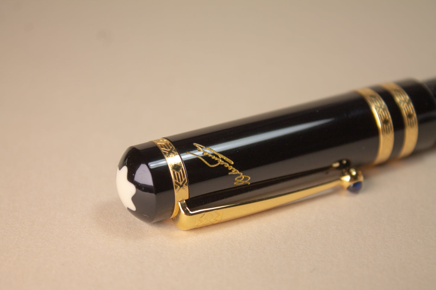 Pre-Owned Montblanc Writers Edition Dostoevsky Fountain Pen