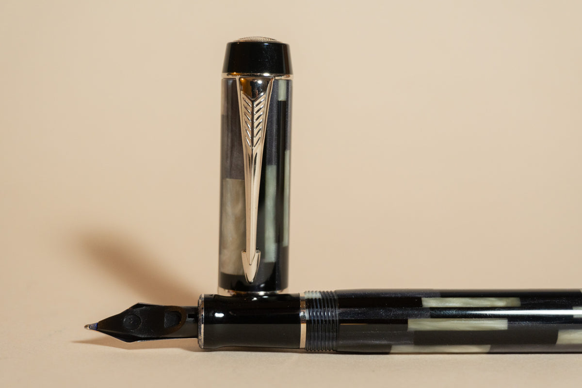 Pre-Owned Parker Duofold Mosaic Black - Medium