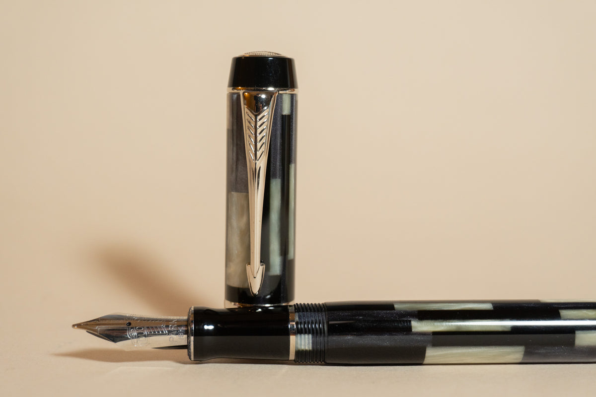 Pre-Owned Parker Duofold Mosaic Black - Medium