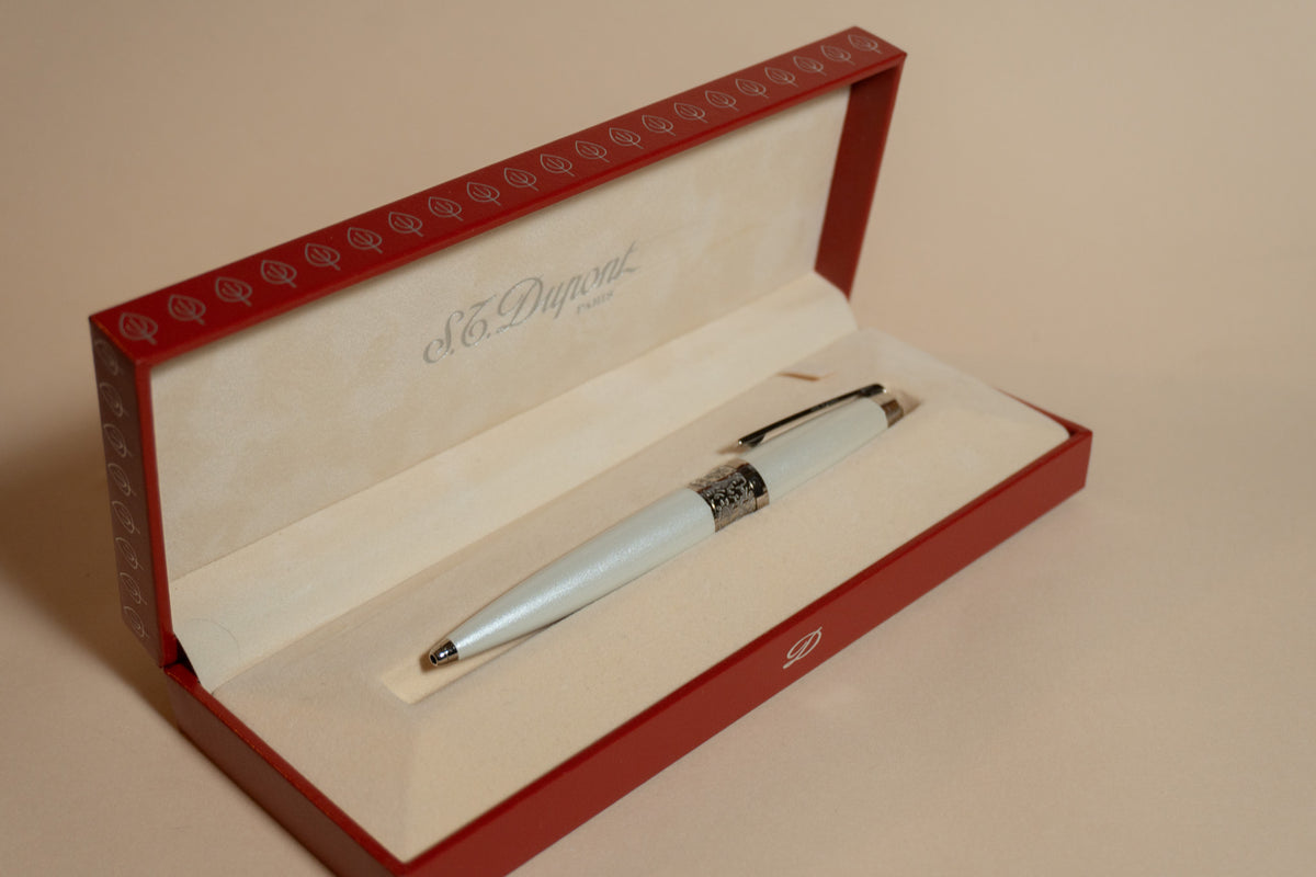 Pre-Owned S.T. Dupont Caprice Mother of Pearl Ballpoint