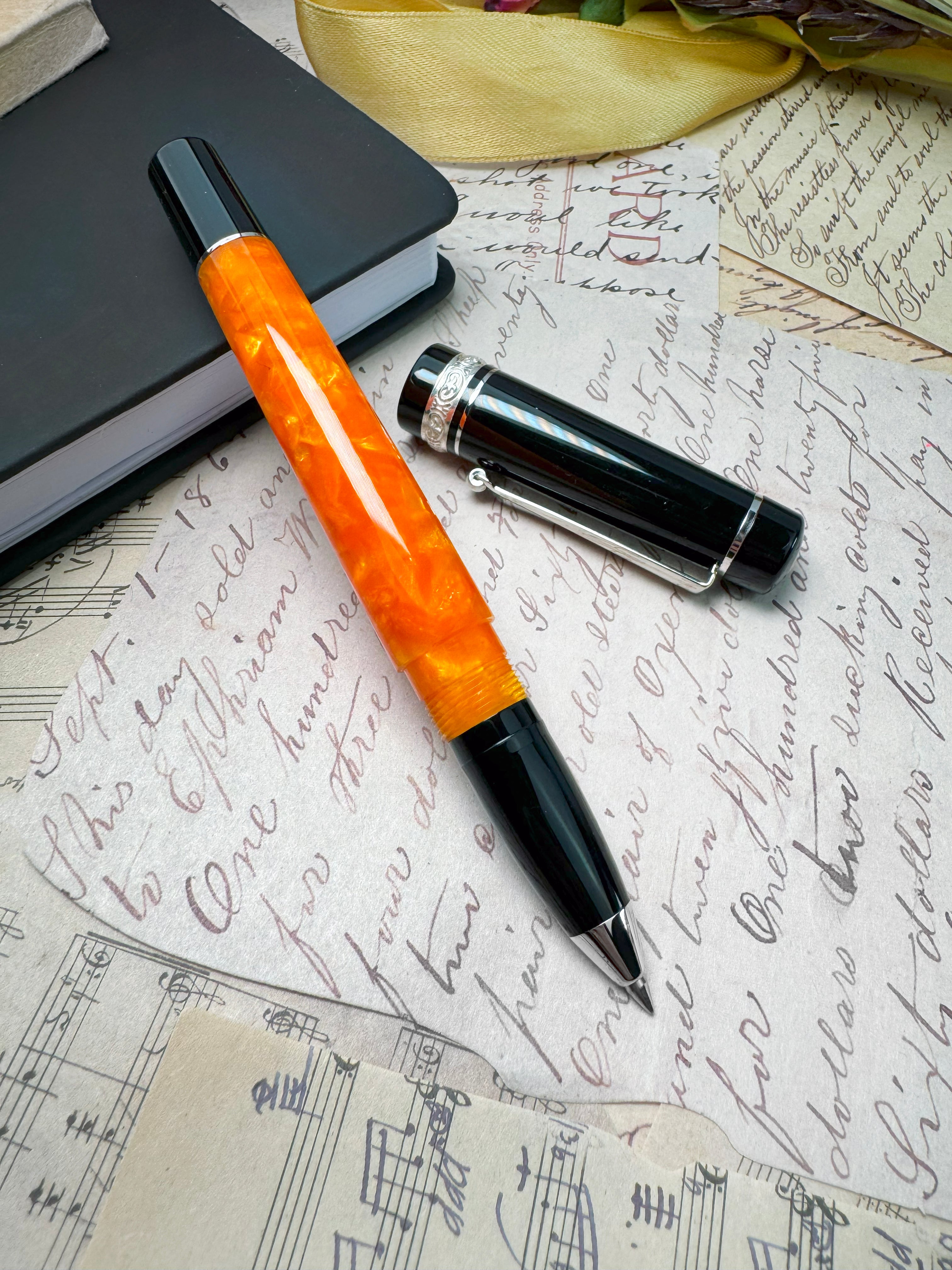 Delta DV Original Slim-Size Ballpoint – Dromgoole's Fine Writing