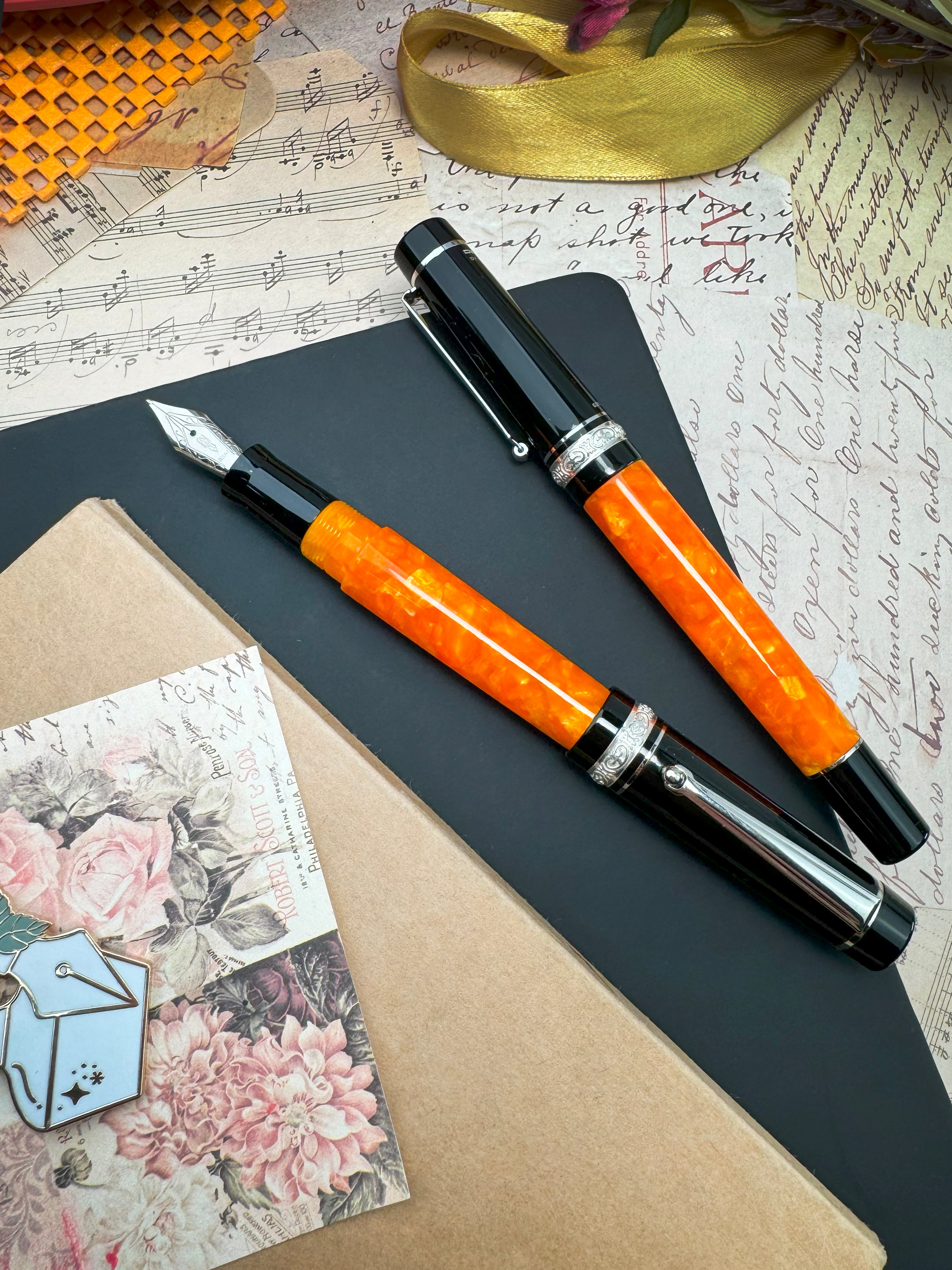 Delta DV Original Slim-Size Ballpoint – Dromgoole's Fine Writing