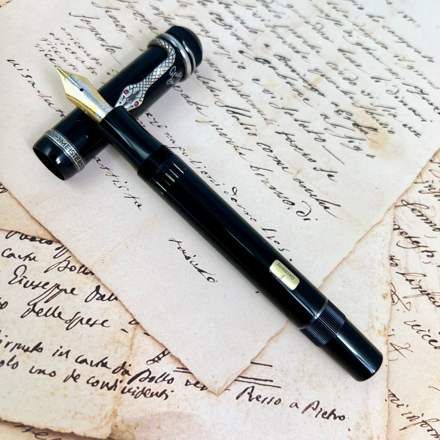Pre-Owned Montblanc Writer's Edition Fountain Pen - 1993 Agatha Christie